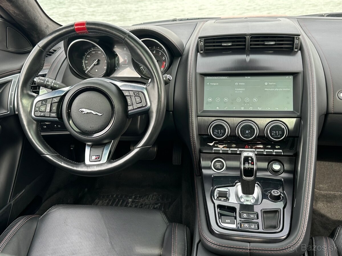 Jaguar F-Type Chequered Flag limited edition - 17