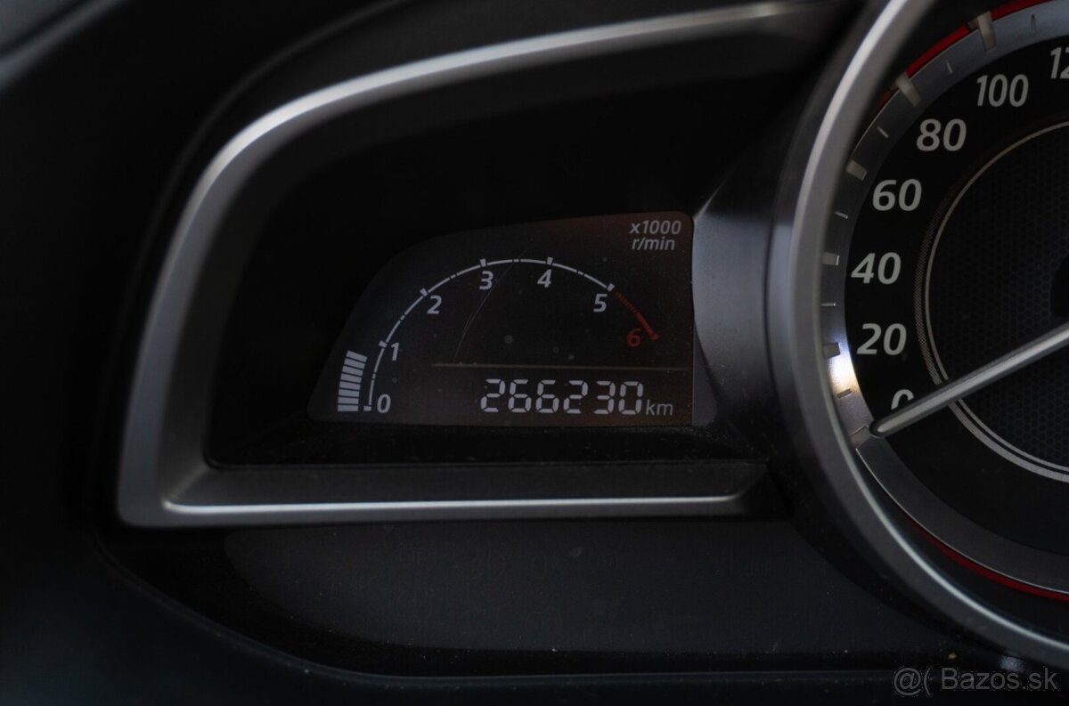 Mazda 3 2.2 Skyactiv -D150 Attraction - 17