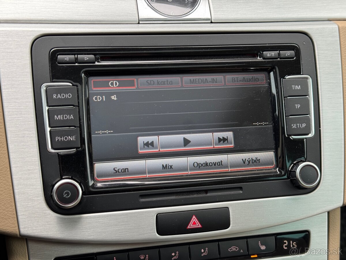 Volkswagen Passat Variant 2.0 TSI Highline - 17