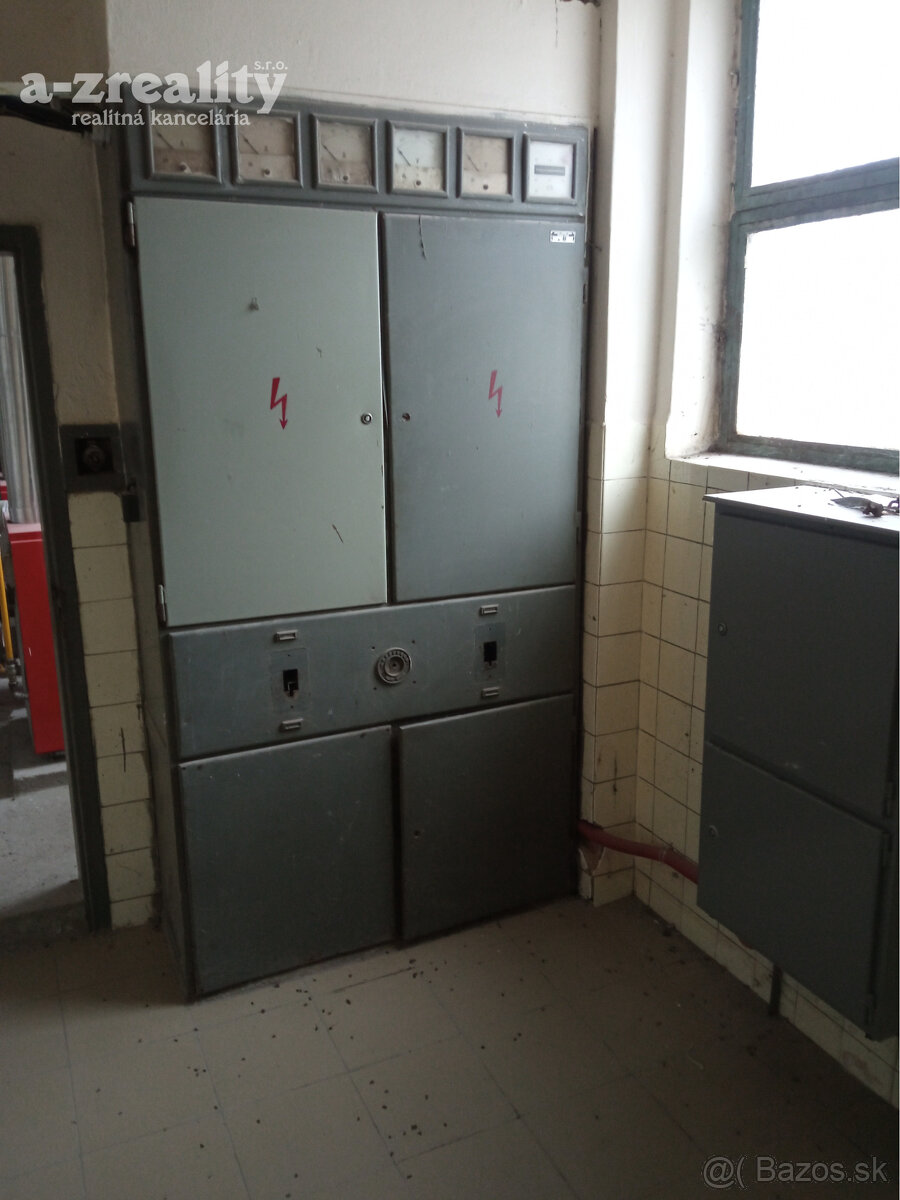 Znížená cena Komerčný objekt v Zemianskej Olči na predaj - 17