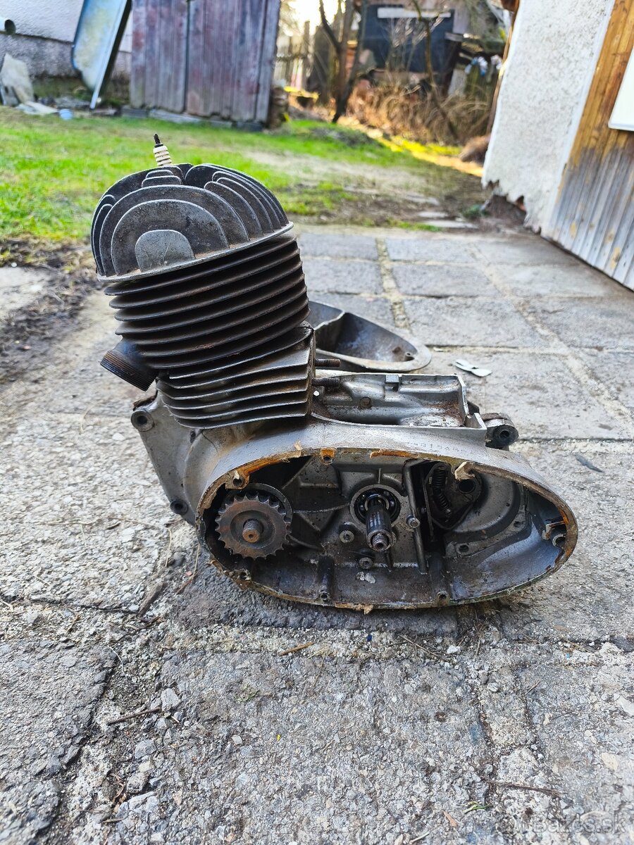 Jawa CZ 175 356 - 17