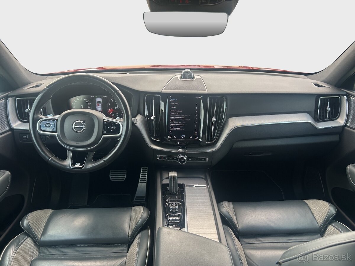 VOLVO XC60 B6 AWD R-Design - 17