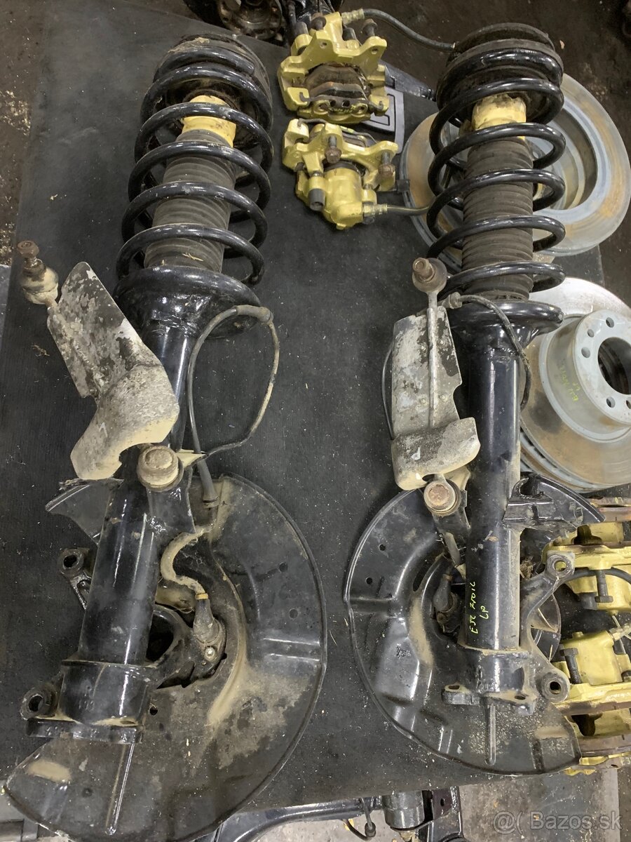 Rozpredam bmw e32 750iL - 17