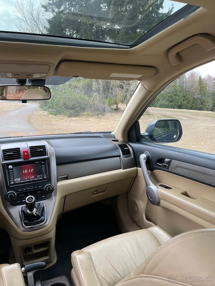 🚗Honda CR-V 2.2 i-CTDi Executive 2006 - 17