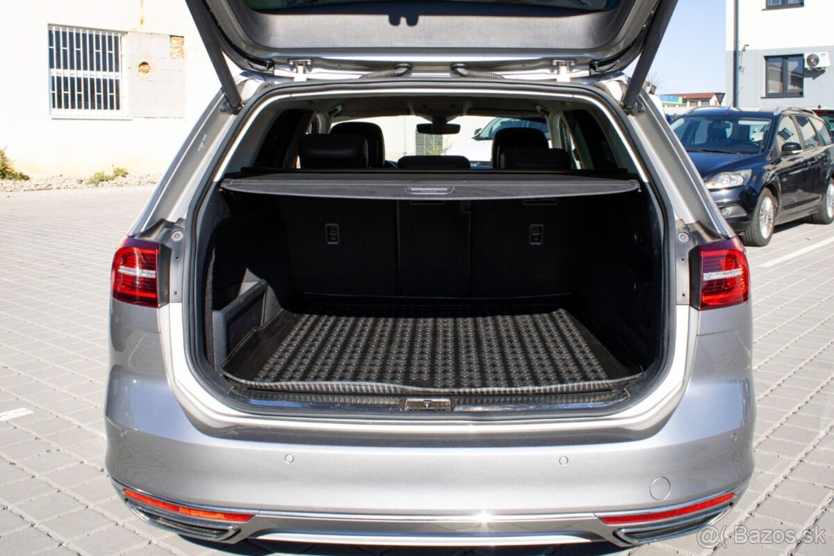 Volkswagen Passat Variant 2.0 BiTDI Highline 4Motion DSG - 17
