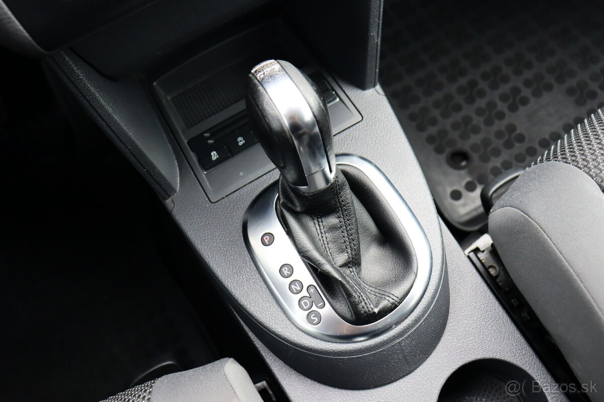 Volkswagen Touran 1.6 TDI Comfortline DSG - 17