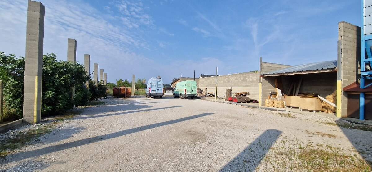 Areál v obci Opoj iba 10 km od Trnavy - 17