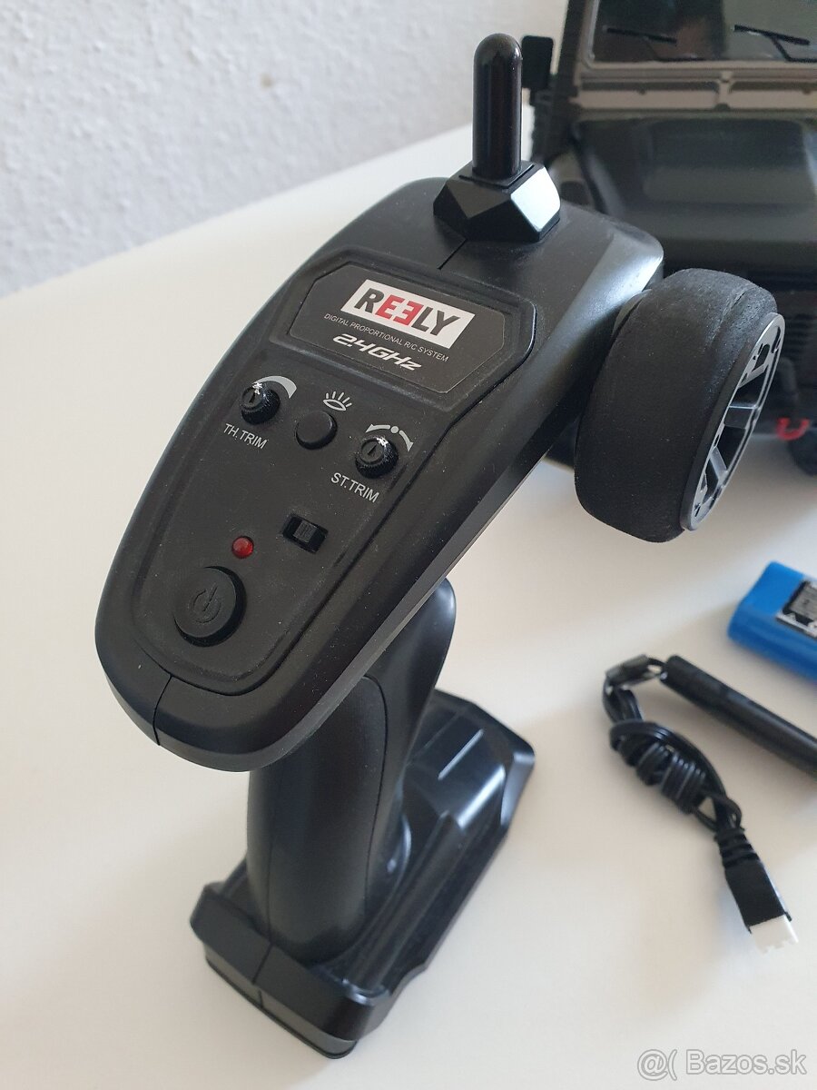 RC model Land Rover 1:16 4x4 plne osvetlený - 17