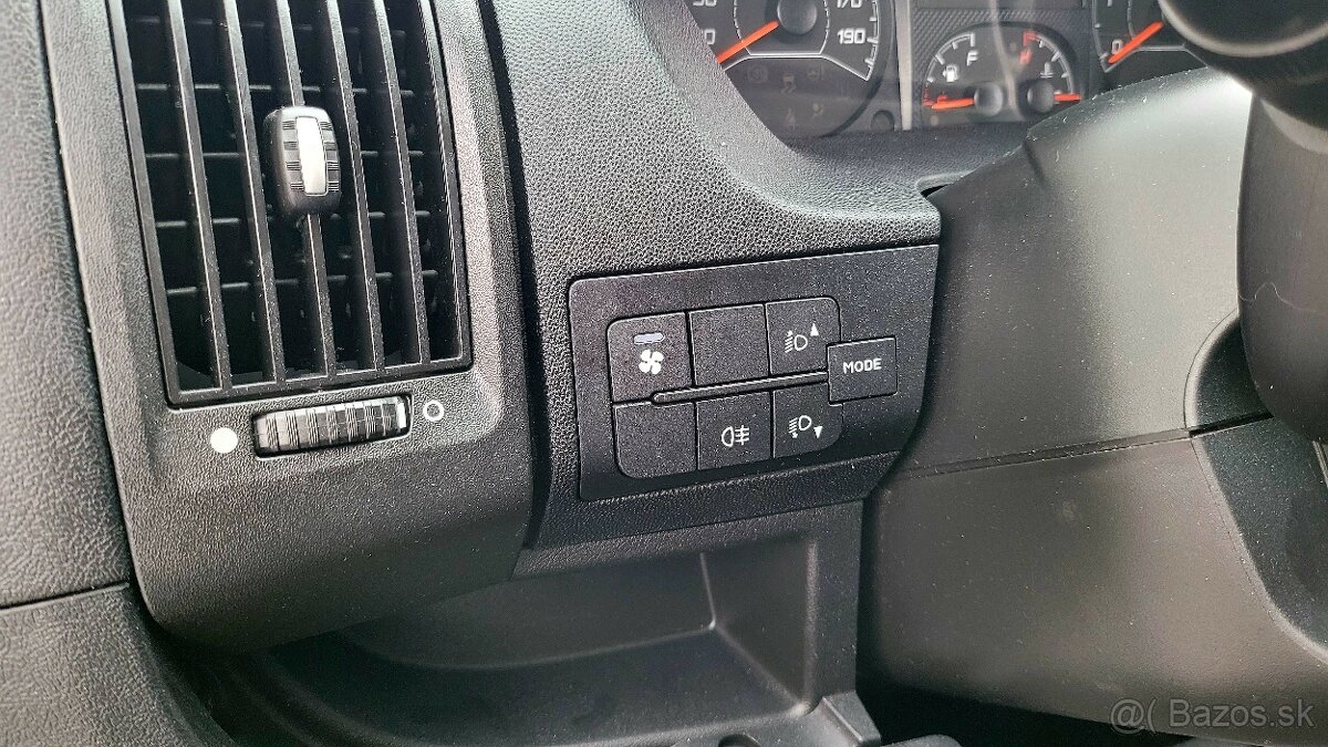 Citroën Jumper MINI BUS 2.2 HDi 110 33 L1H1 9.miestny - 17