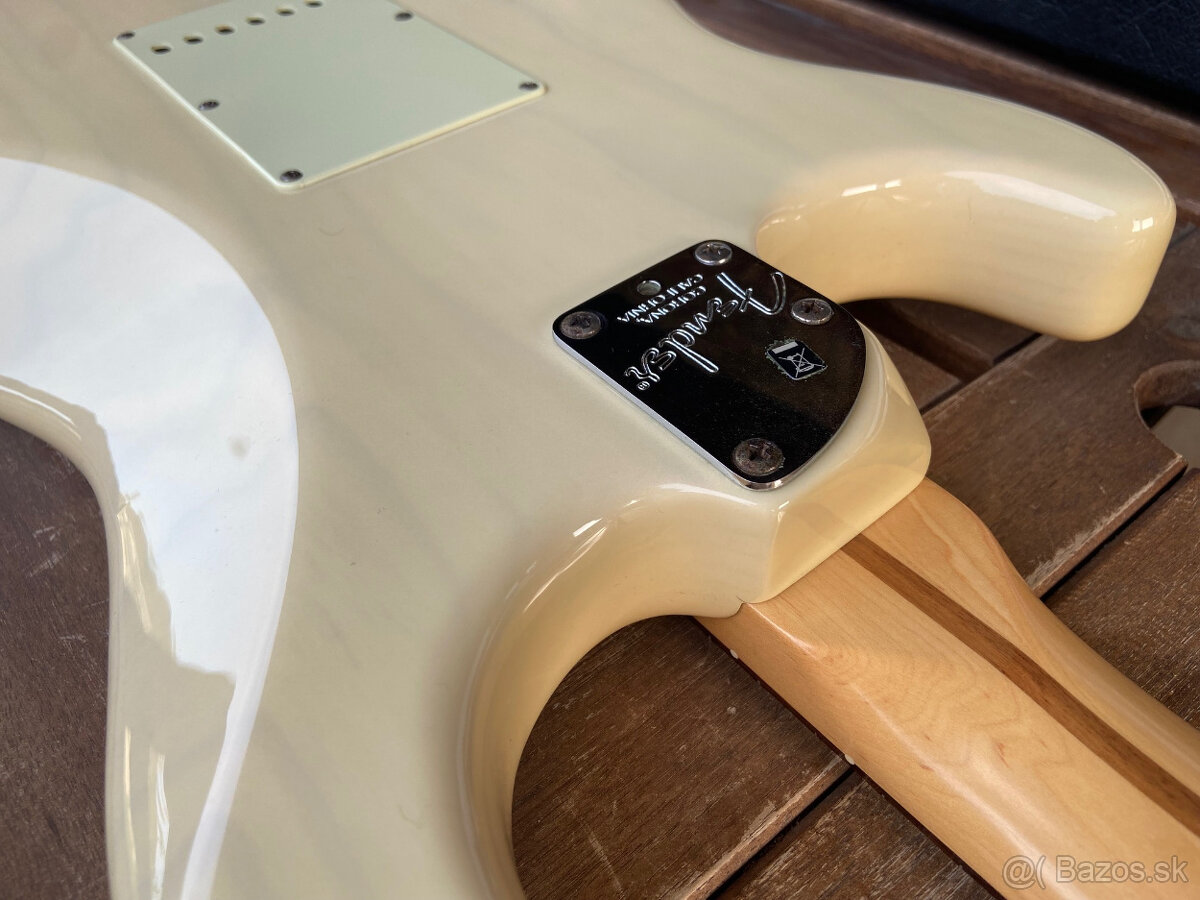 Fender Deluxe Stratocaster USA 2006 - 17