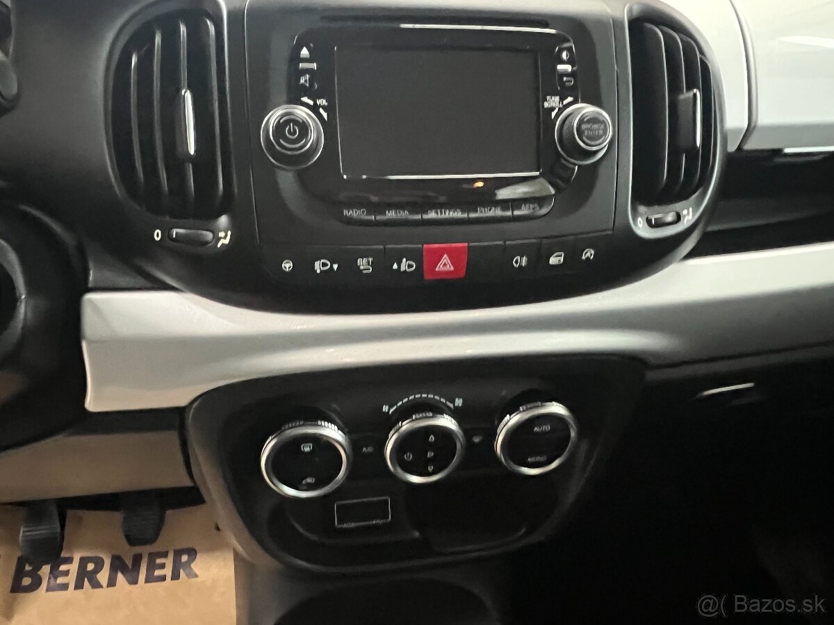 Fiat 500L Living 7 MÍST TZ VYHŘ.SEDAČKY DIGIKLIMA TEMPOMAT - 17