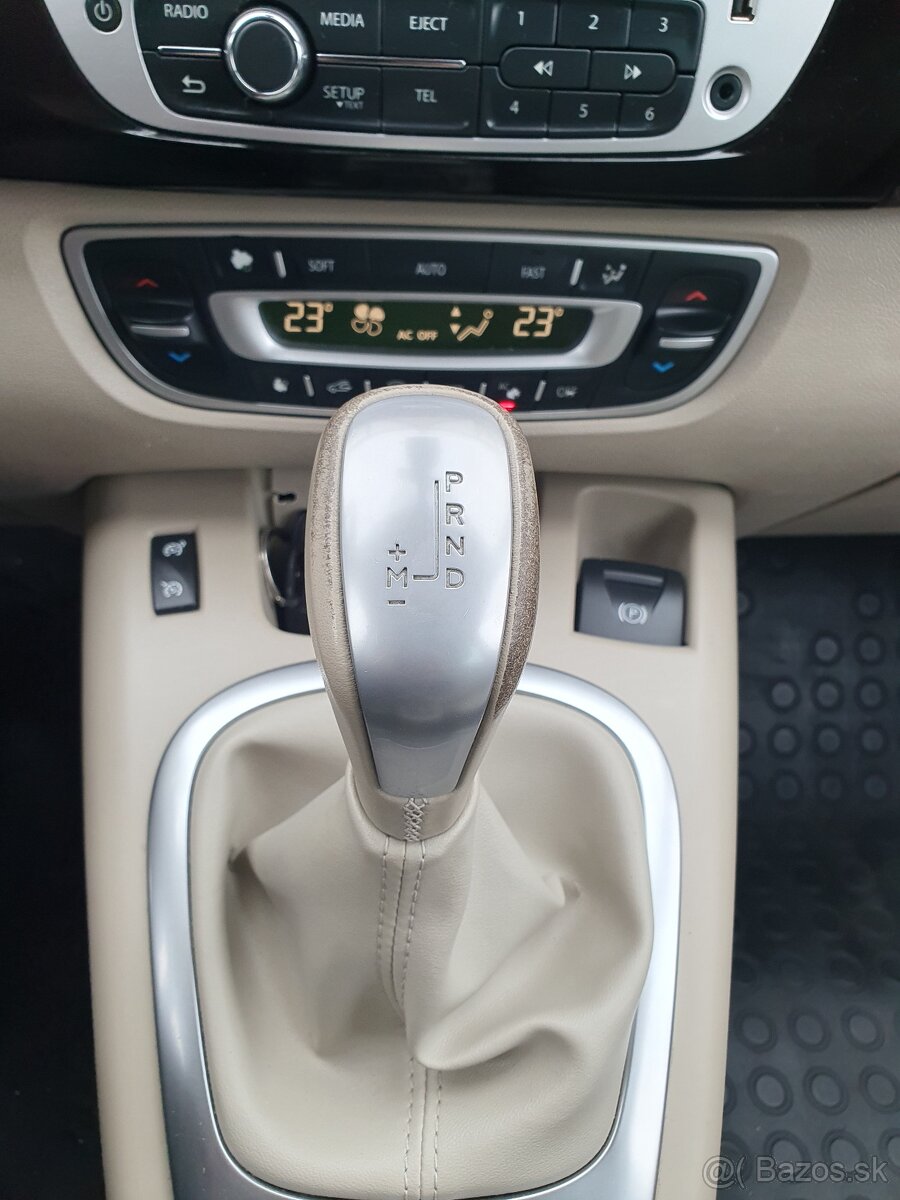 Renault Grand Scénic 1.5 dCi Privilege EDC A6 - 17