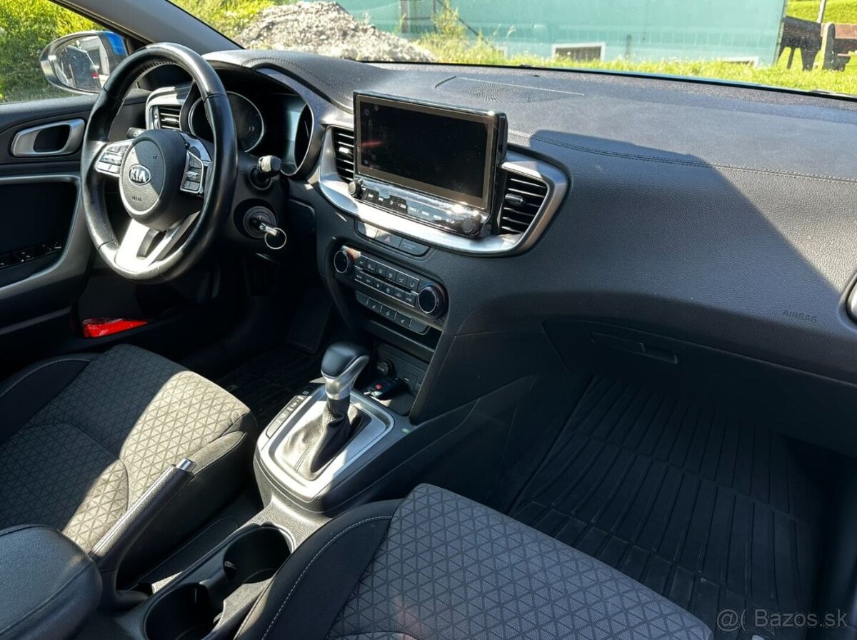 KIA Ceed SW 1.6 CRDi Gold - 17