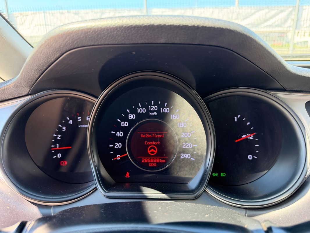 Kia ceed 1.6 CRDi VGT Gold - 17