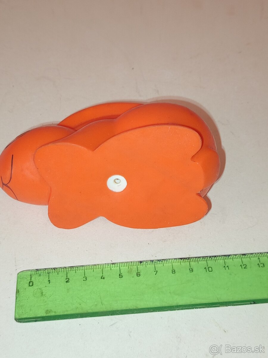 Staré pískacie hracky - 17