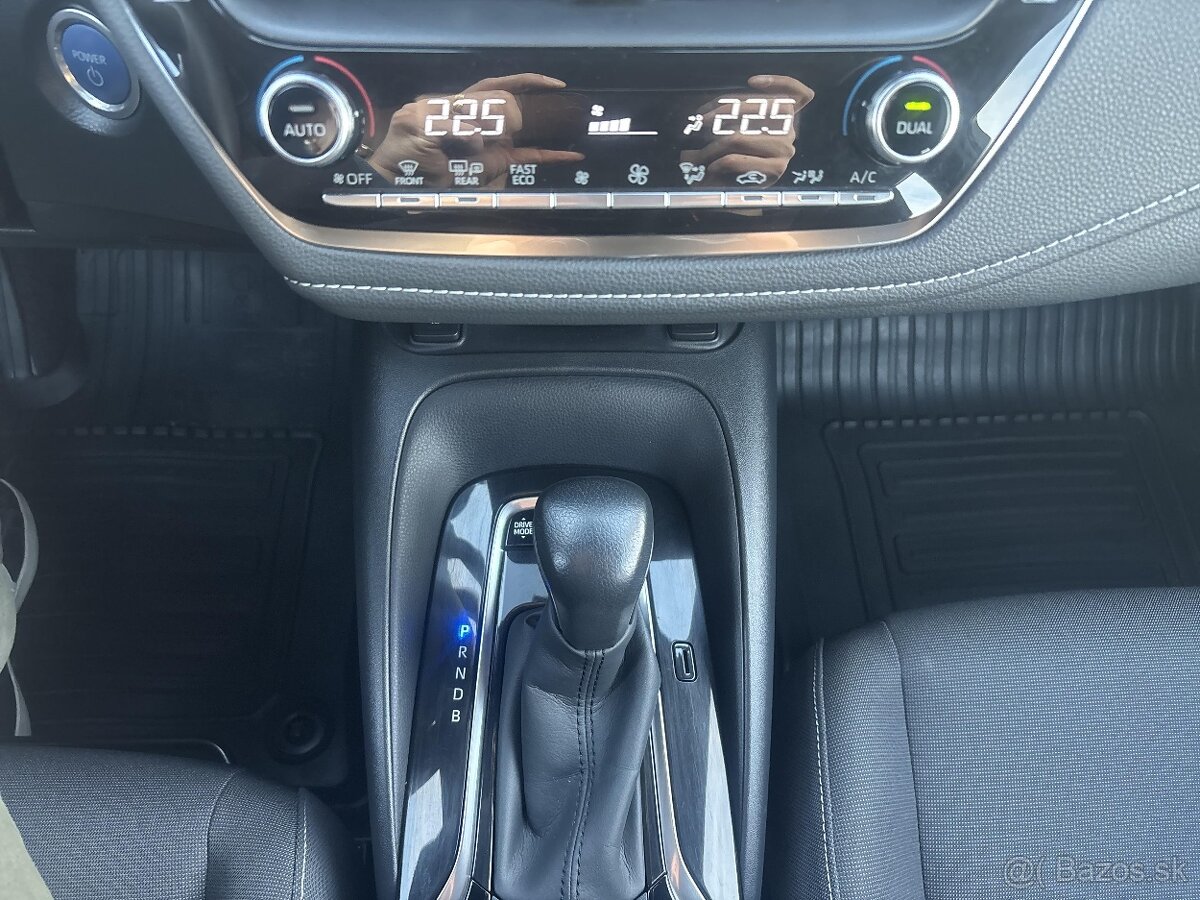 Toyota Corolla Touring Sports 1.8 Hybrid e-CVT 2021 - DPH - 17