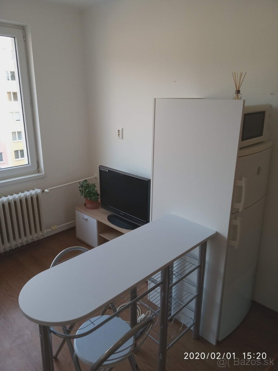 NA PREDAJ 1I BYT SOBLAHOVSKA TRENČÍN - 17