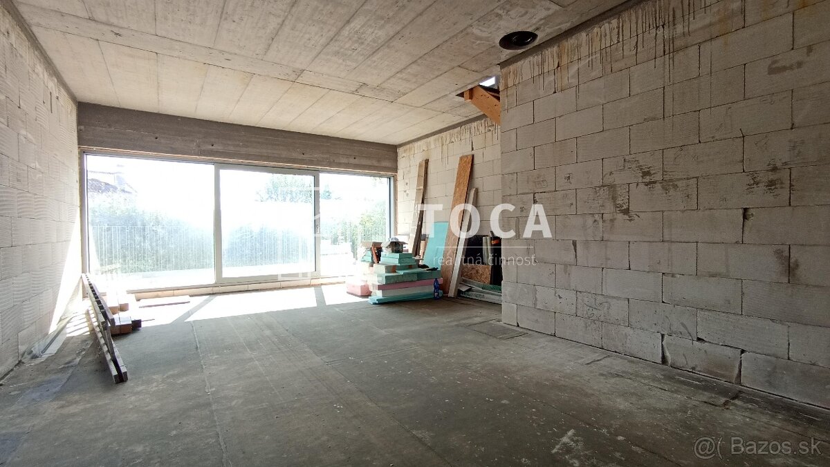 TOCA real - predaj - štýlový dvojpodlažný RD v obci Hôrky - 17