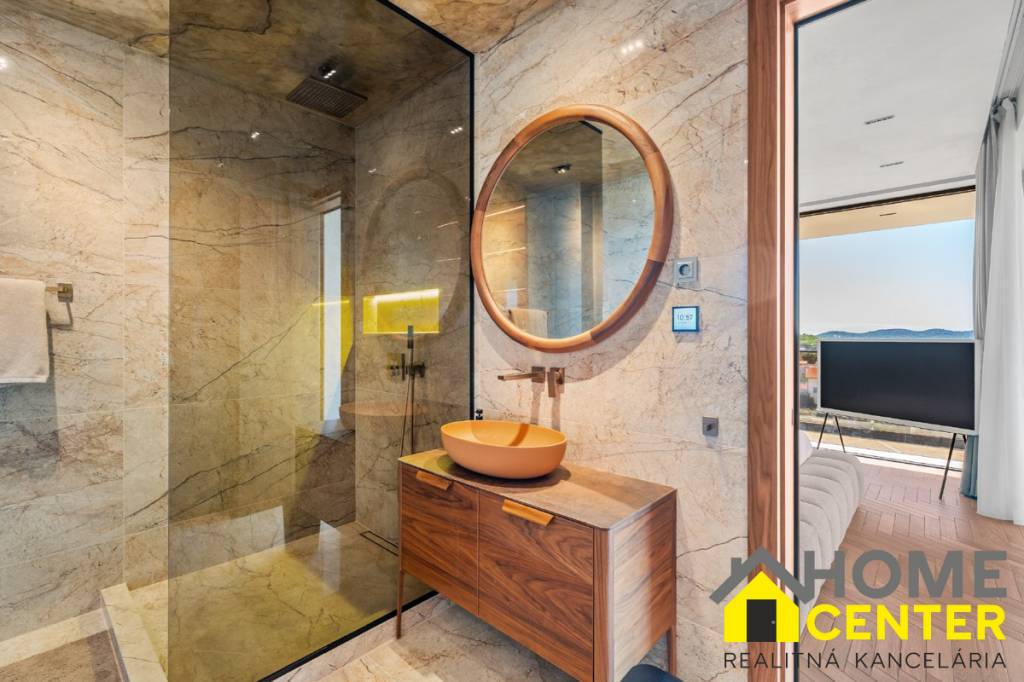 NA PREDAJ mediteránska vila s pôsobivým 360° výhľadom na mor - 17