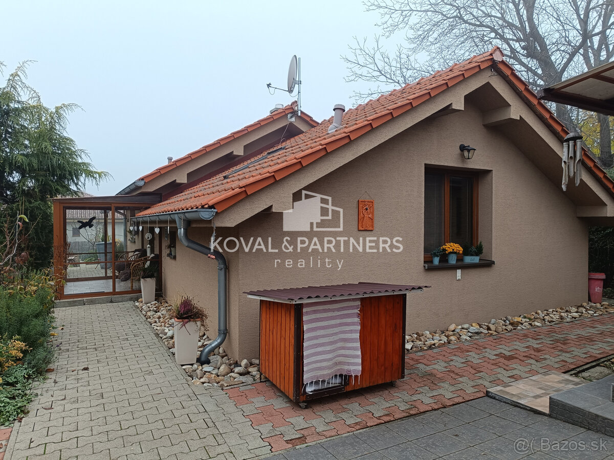 Dva rodinné domy - Cabaj-Čápor - Nitra - 17