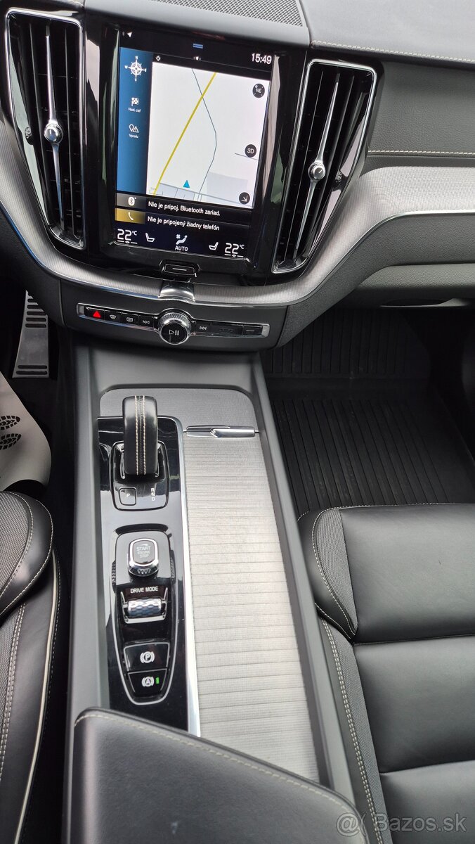 Volvo XC60 2.0 B4 mHEV DARK edition AWD - 17