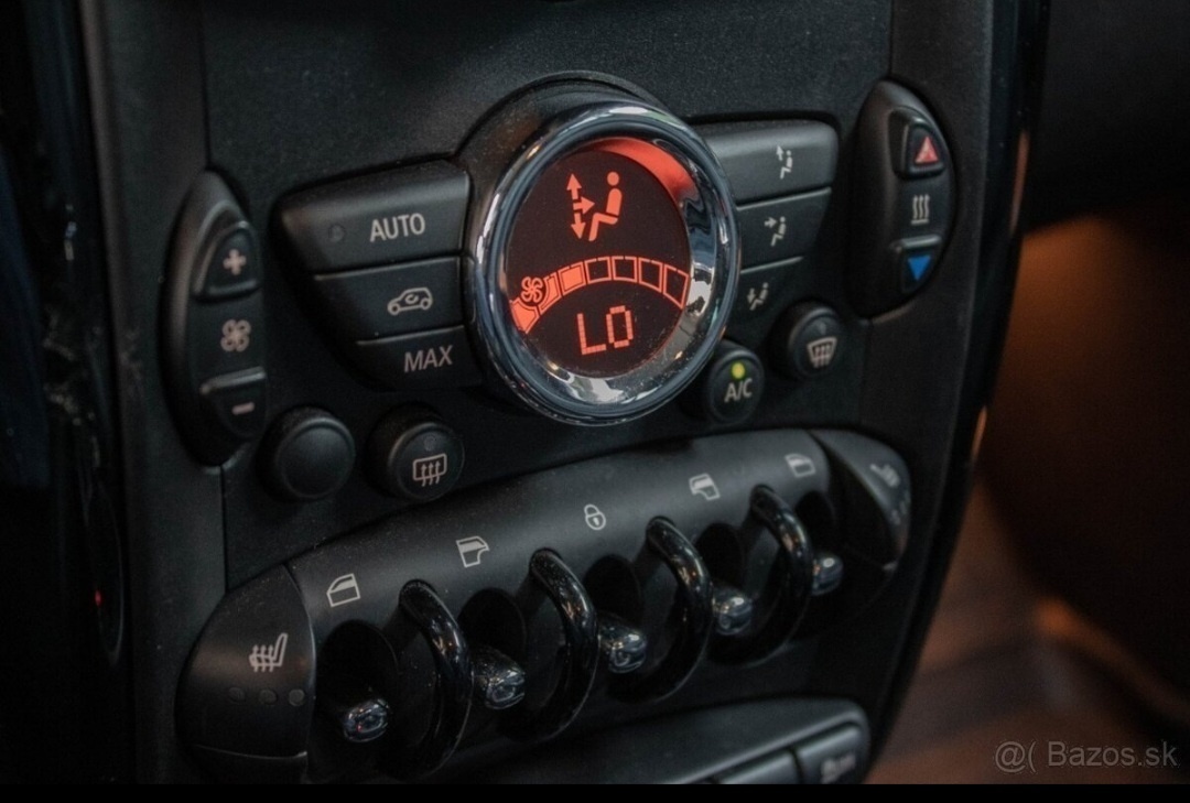 Mini Countryman Cooper D ALL4 A/T - 17