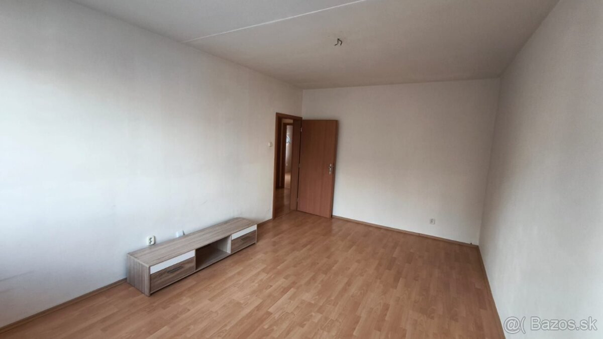 3 izbový byt Zvolen Zlatý Potok + garáž - 17