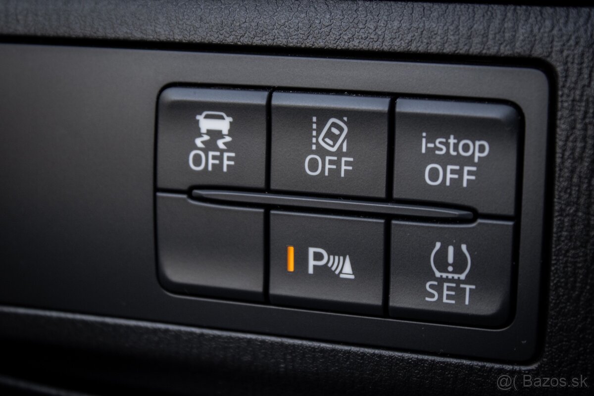 Mazda 6 Combi (Wagon) 6 2.2 Skyactiv-D Revolution PLUS A/T - 17