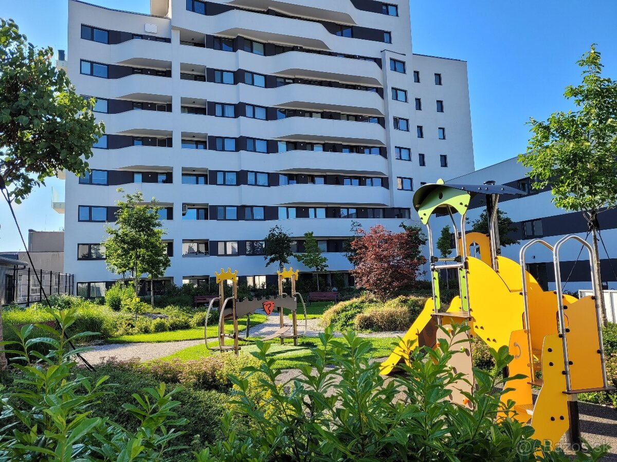 2i byt s prémiovým výhľadom│BEZ DEPOZITU│3 D - 17