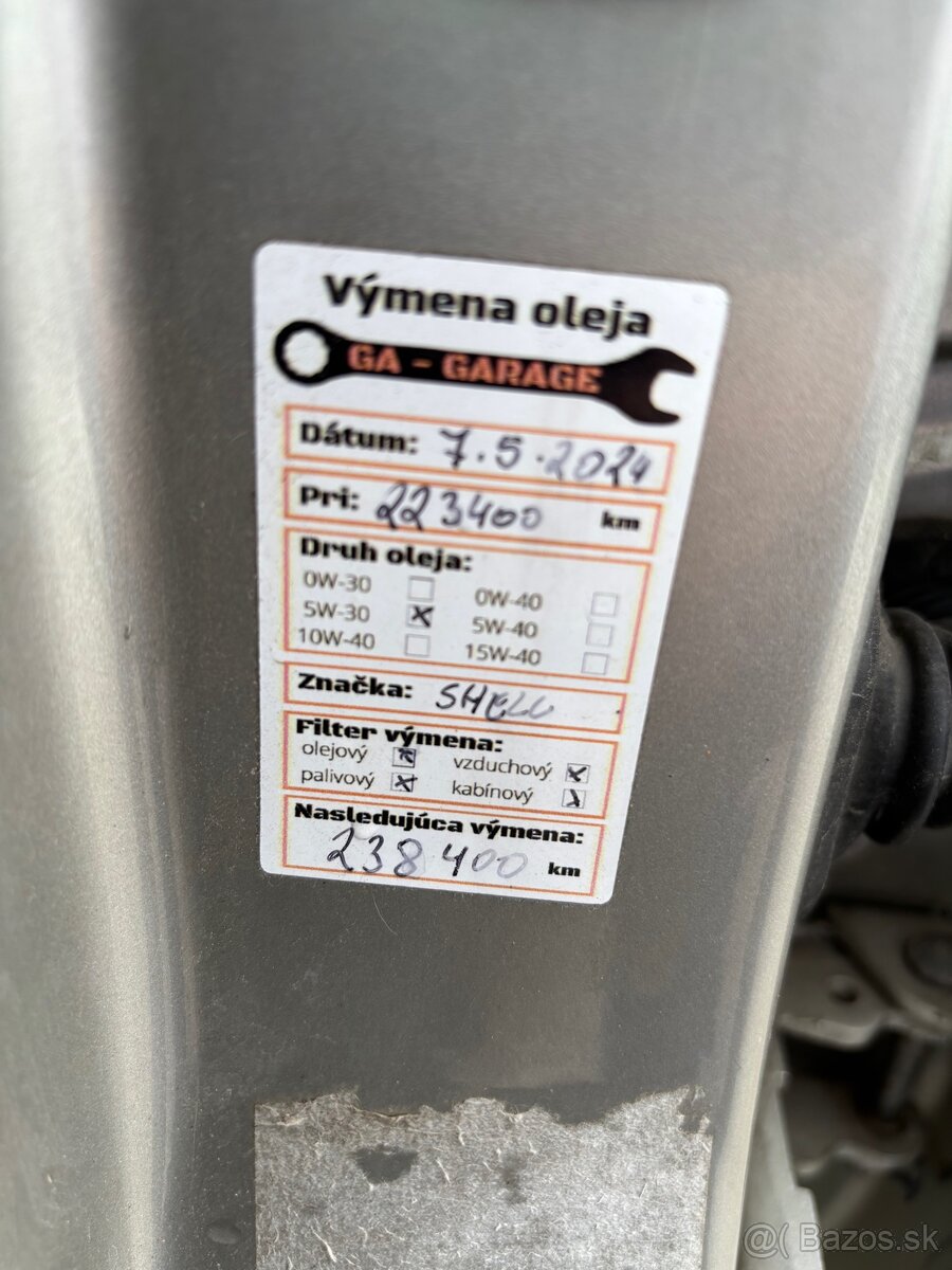 Peugeot 308 1.6 HDi (2008) - 66kW - 17