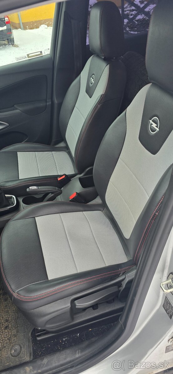 Opel Crossland X M2018 - 17