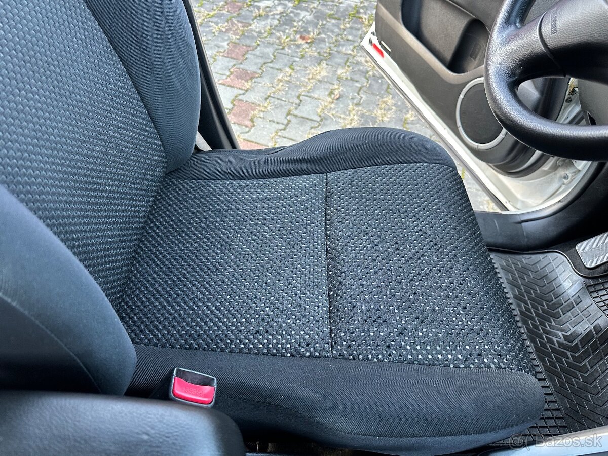 Suzuki Grand Vitara 2,0 Benzín 4WD AT - 17