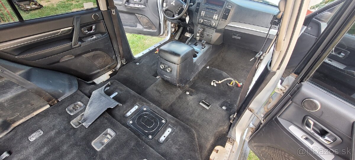 Predám Mitsubishi Pajero MK4 LWB 3.2Did - 17