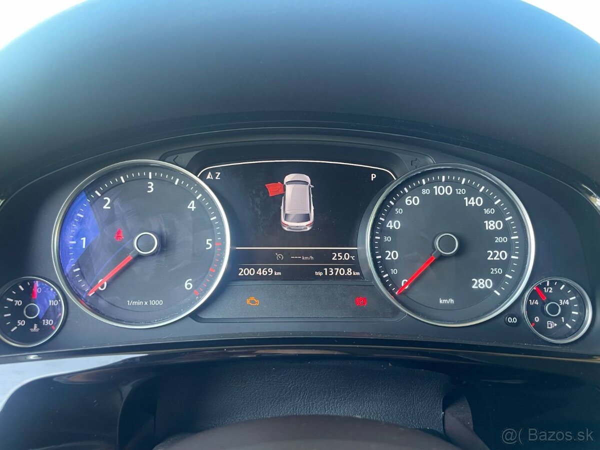 Volkswagen Touareg II 3.0 V6 TDI BMT 4MOTION - 17