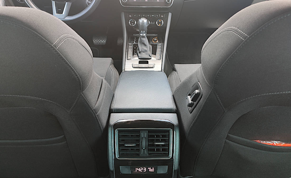 Škoda Superb Combi 2.0 TDI 140kW DSG - 17