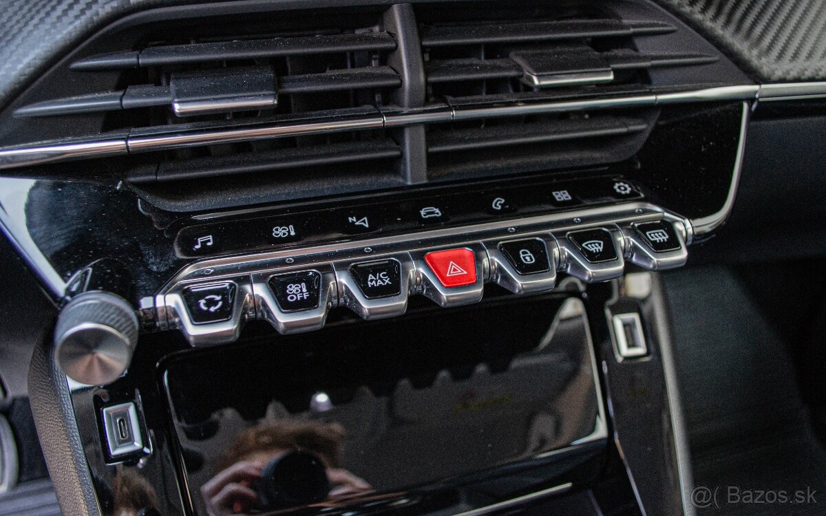 Peugeot 2008 1.2 PureTech Allure 96kW automat - 17