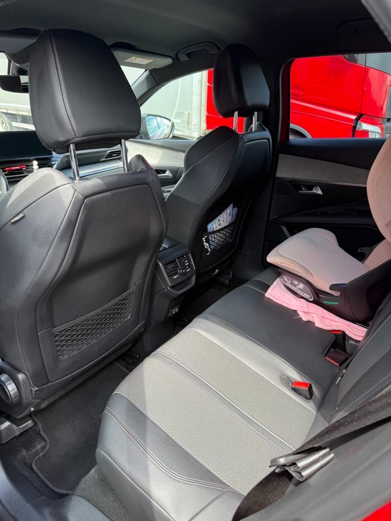 Peugeot 3008 GT automat diesel 96kw 67.000km - 17