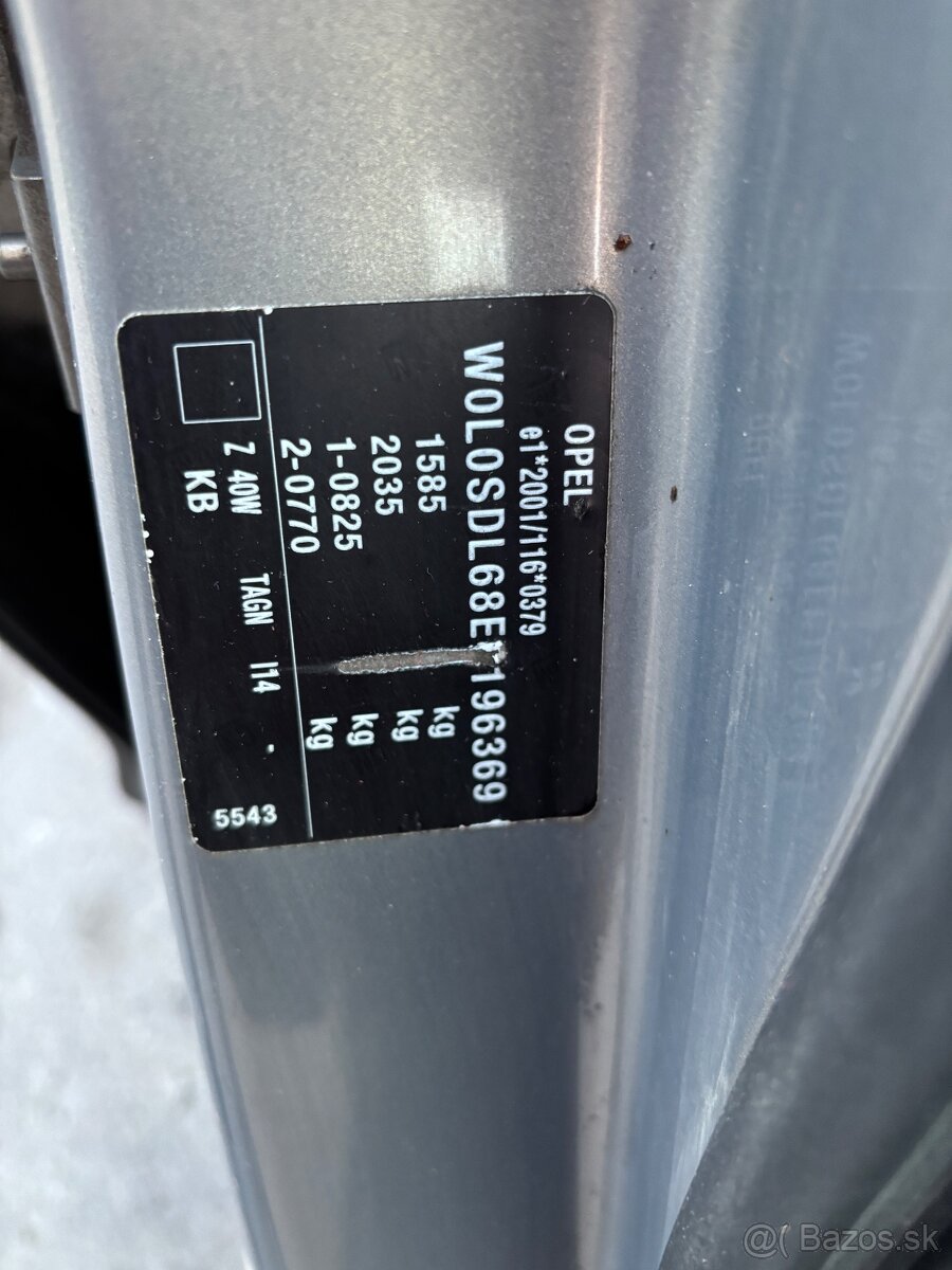 Opel Corsa 1.0i, 48 kW, manual - 17