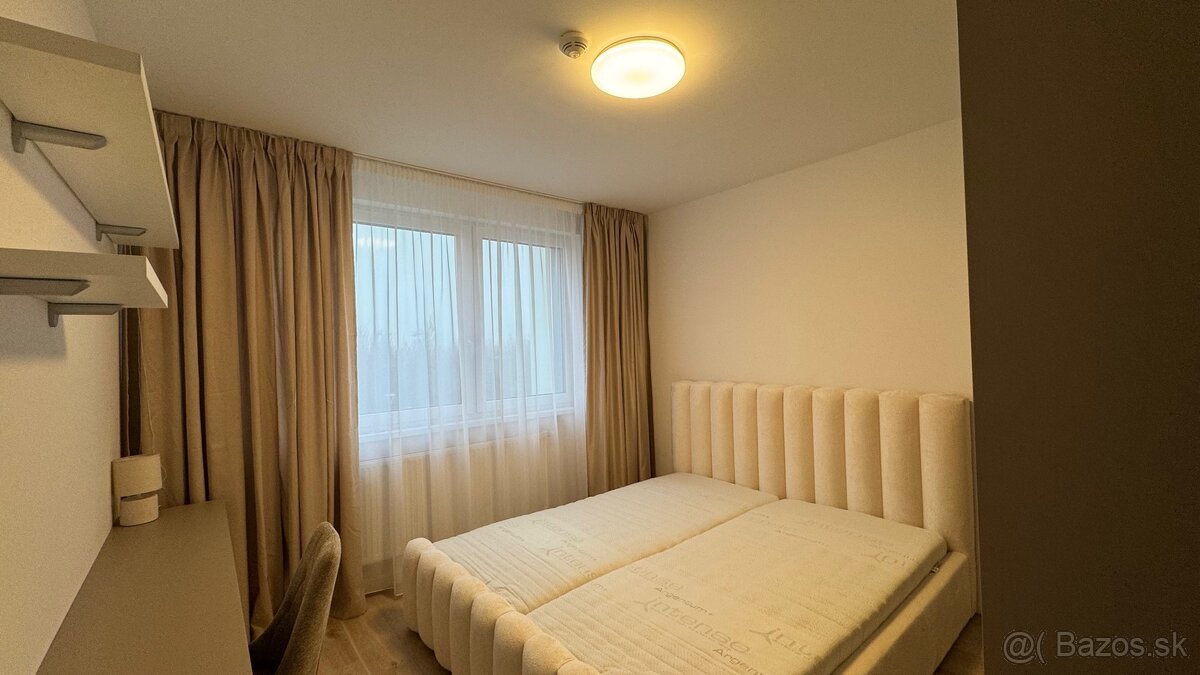 Na prenájom 2-izbový byt s balkónom a parkingom – FUNGL NOVÝ - 17