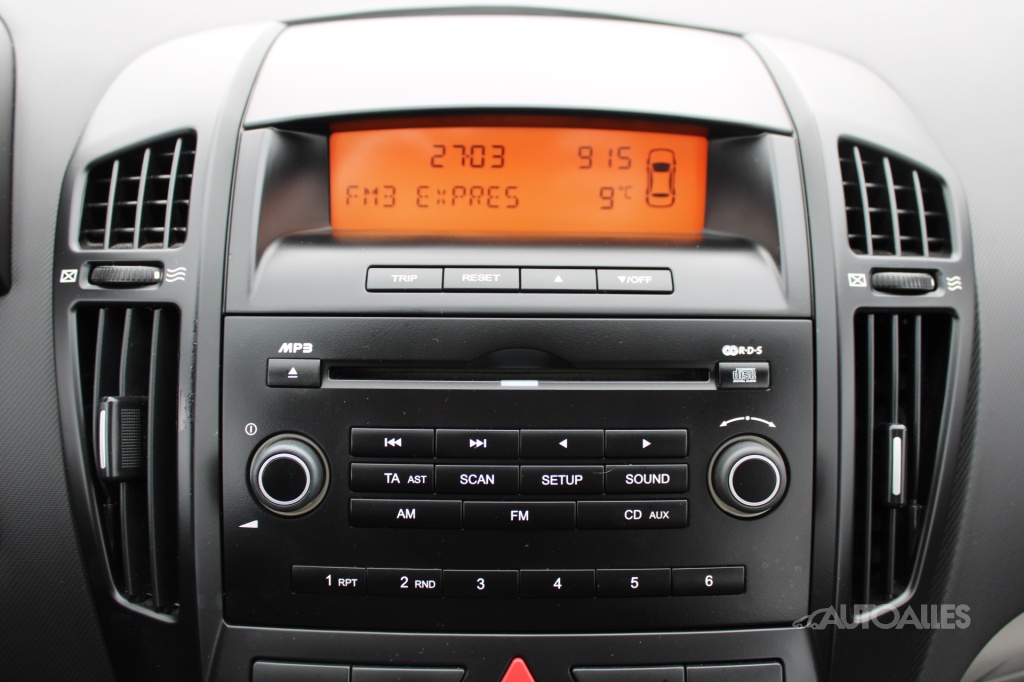 Kia Ceed 1,4 i 16V 80 kW - 17