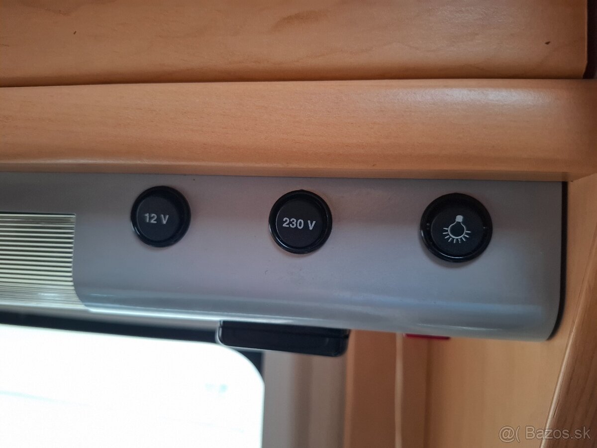 Karavan HOBBY 450 De Luxe Easy + PREDSTAN - 17