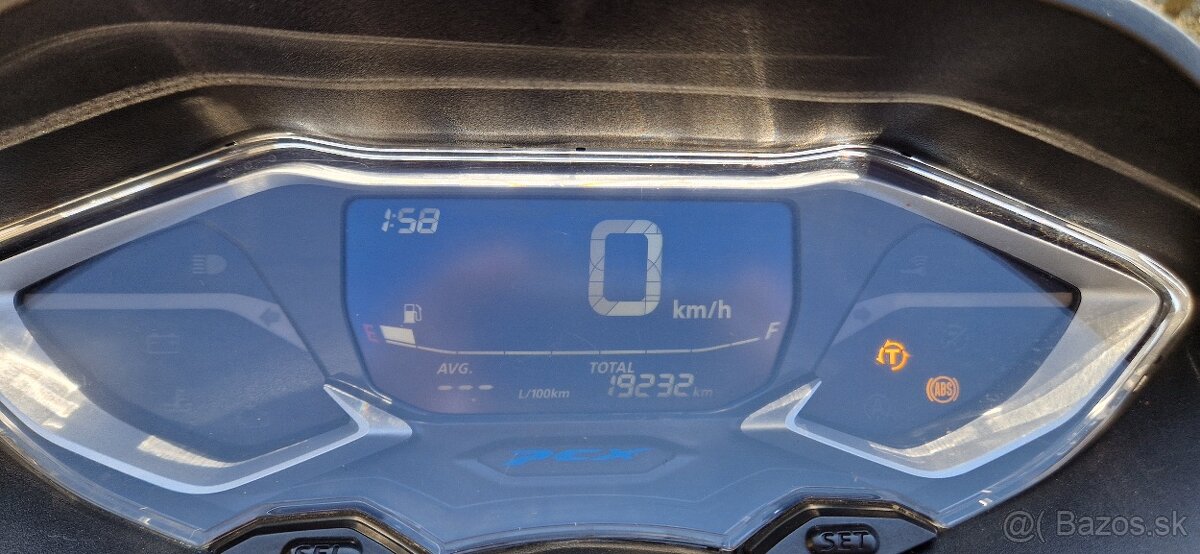 Honda PCX 125 - nova STK do 02.06.2030 - 17