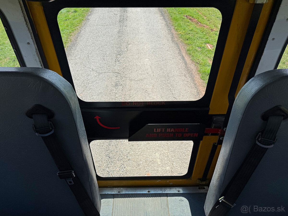 CHEVROLET EXPRESS – USA SCHOOLBUS – 6.6 DURAMAX DIESEL - 17