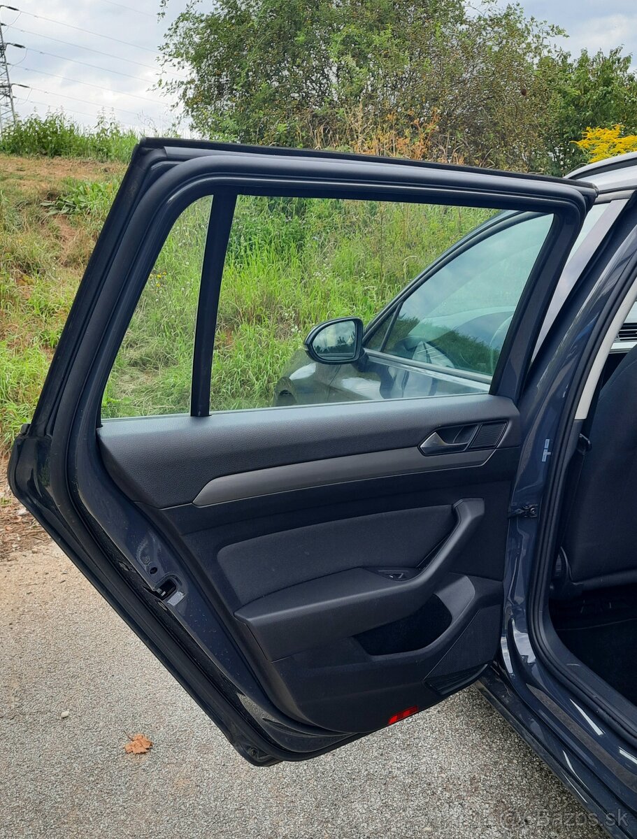 Predám Volkswagen Passat Variant 2.0 TDI EVO Elegance DSG - 17