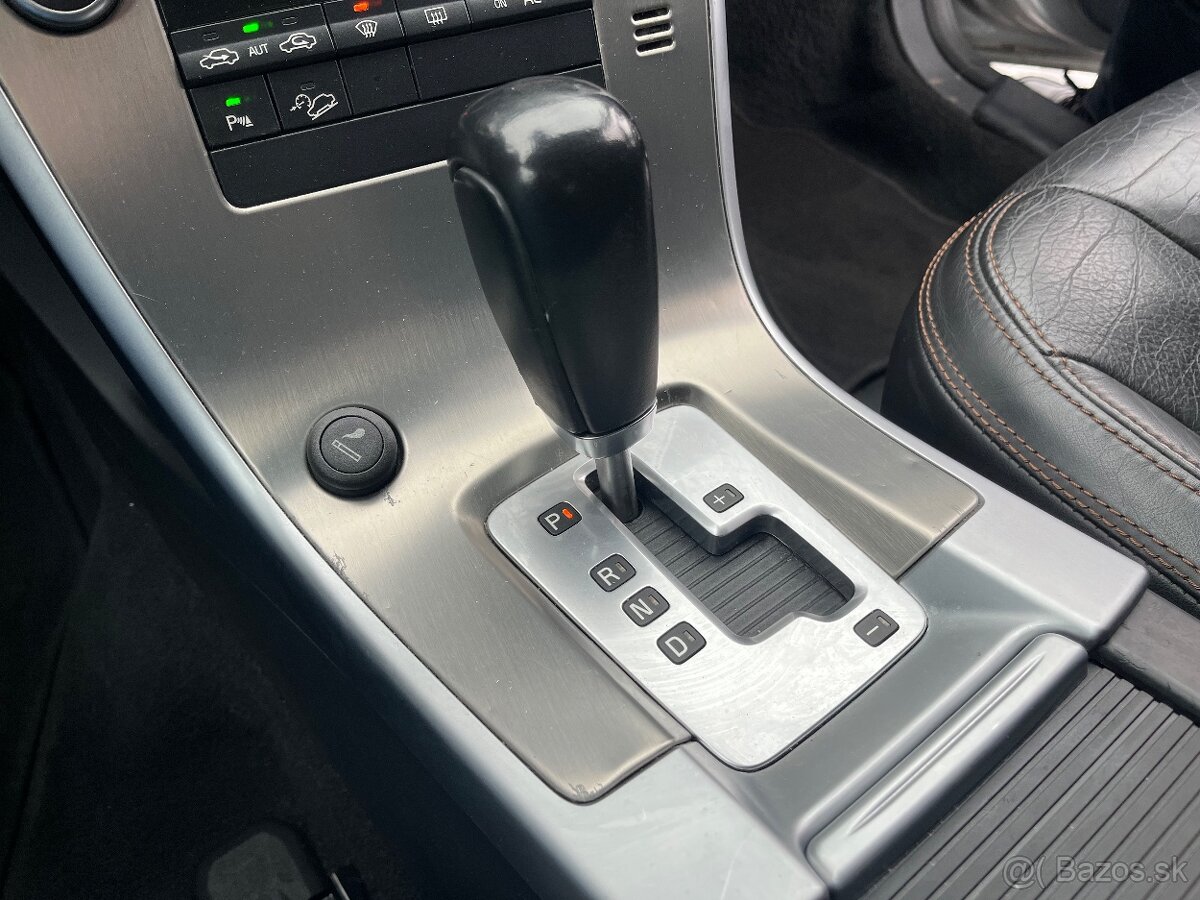 Volvo XC60 D3 AWD Summum - 1. Majiteľ, TOP stav - 17