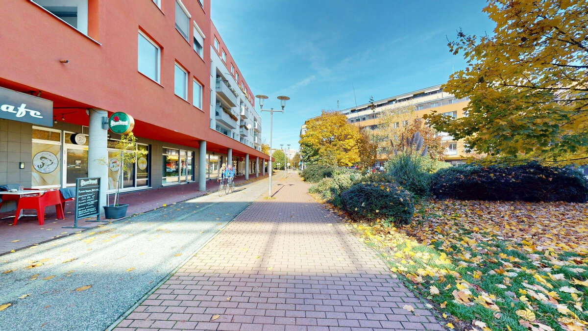 Pohodlné bývanie v priestrannom 5i byte na Záporožskej ul. - 17