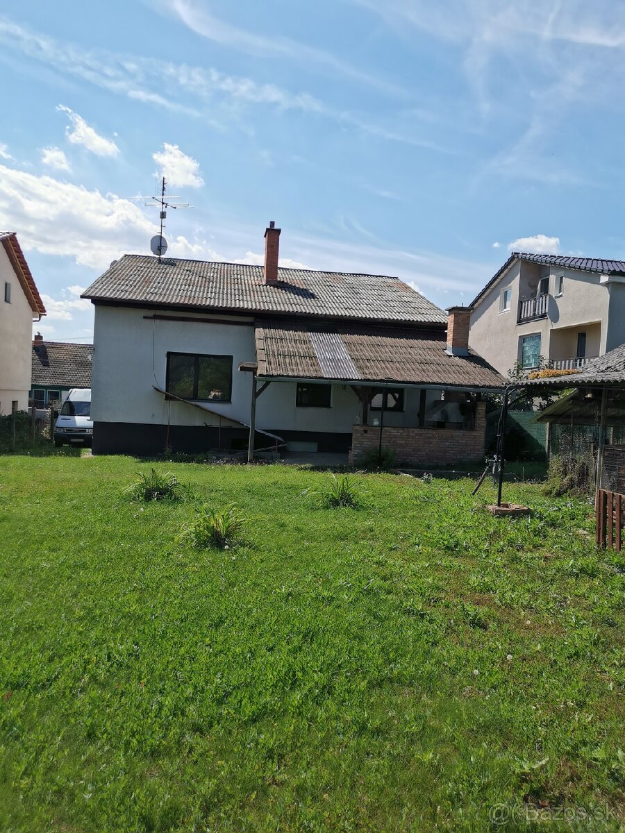 Veľkorysý dom Hosťovce - 17