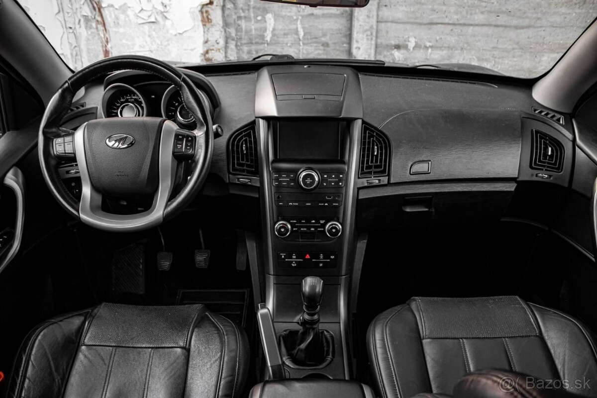 Mahindra XUV 500 W8 2.2 16V CRDi 4x4 EURO 6 - 17