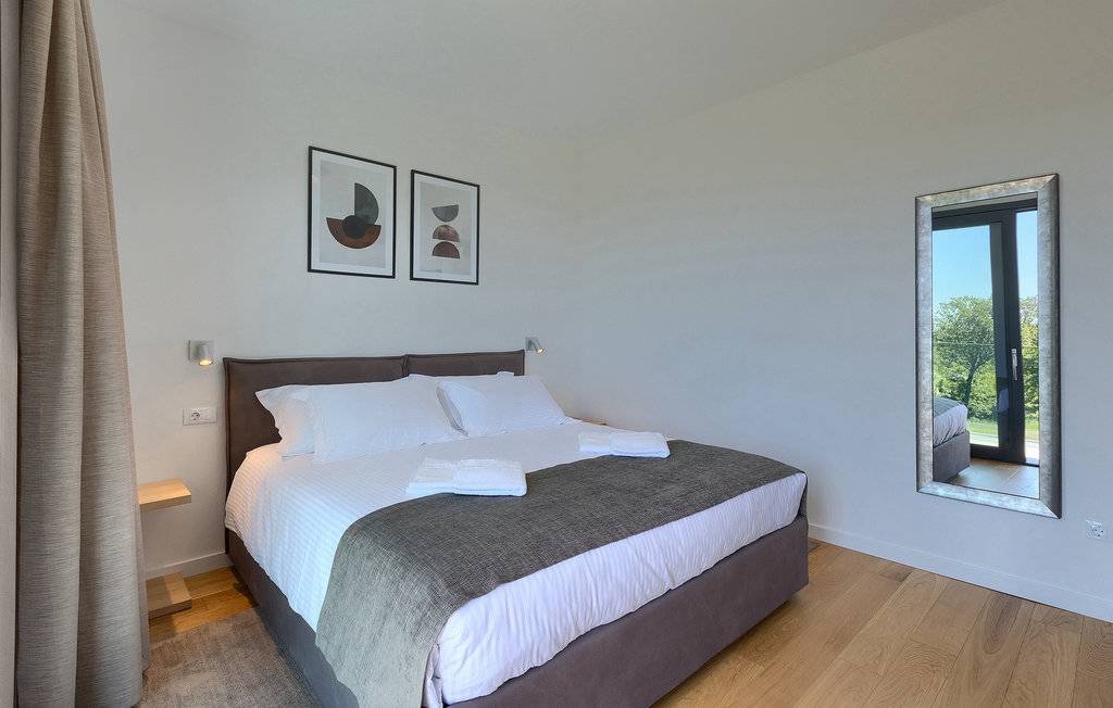 CHORVÁTSKO - Krásna moderná vila s garážou - POREČ - 17