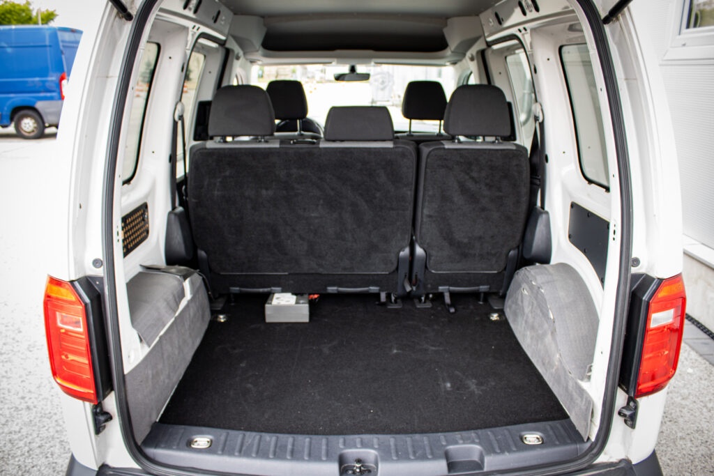 Volkswagen Caddy 2.0 TDI AT/6 - 17